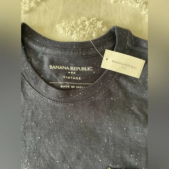 Banana Republic Vintage Pocket T-Shirt - Picture 3 of 7